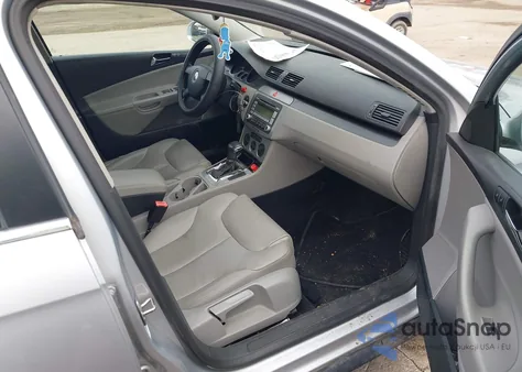 2007 Volkswagen Passat 2.0T/Wolfsburg Edition z USA, uszkodzony, nr VIN WVWAK73C57P077624